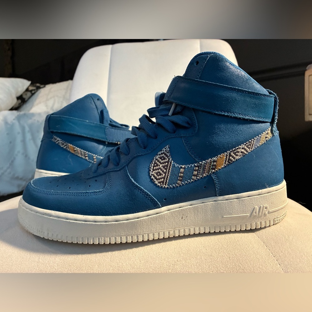 Nike Blue High-Top Athletic Shoes
